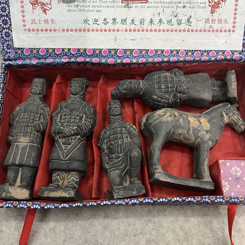 Vintage Qin Dynasty 5 Piece Chinese Terracotta Warriors Figurines Set With Box